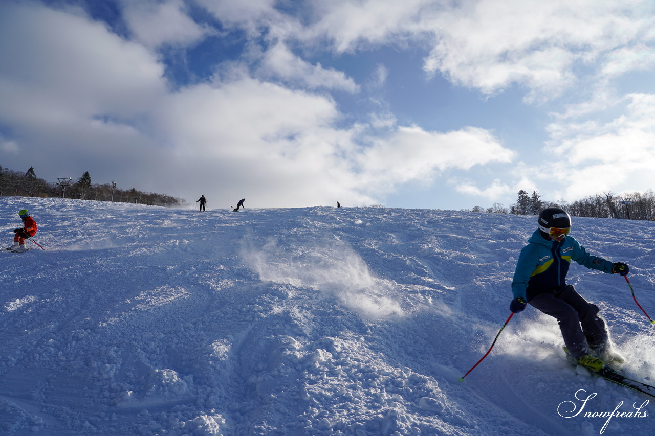 天然雪100％！本日、中山峠スキー場がゲレンデオープン♪ 2019-2020 北海道スキー＆スノーボードシーズンの開幕です(*^^)v